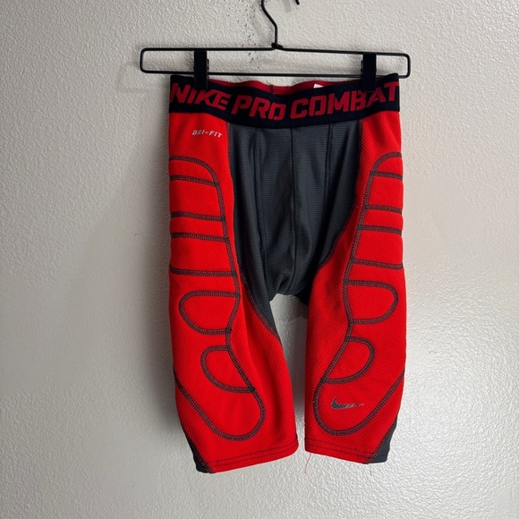 Nike Pro Combat MLB Compression Shorts Size Medium - Picture 1 of 7